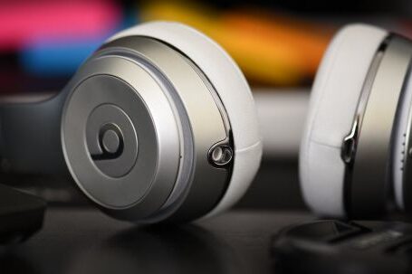 Headphones - White Beats by Dr. Dre Wireless Headphones