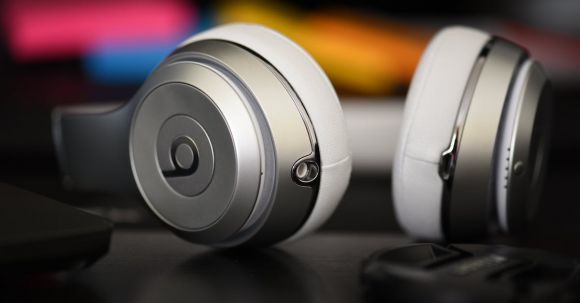Headphones - White Beats by Dr. Dre Wireless Headphones