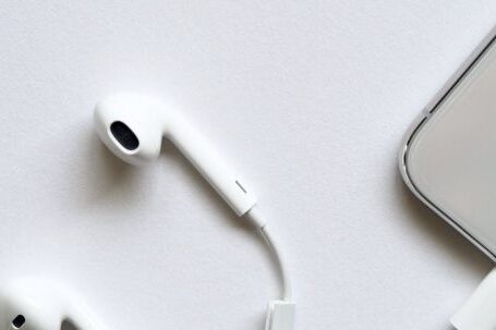 Headphones - Apple Earpods